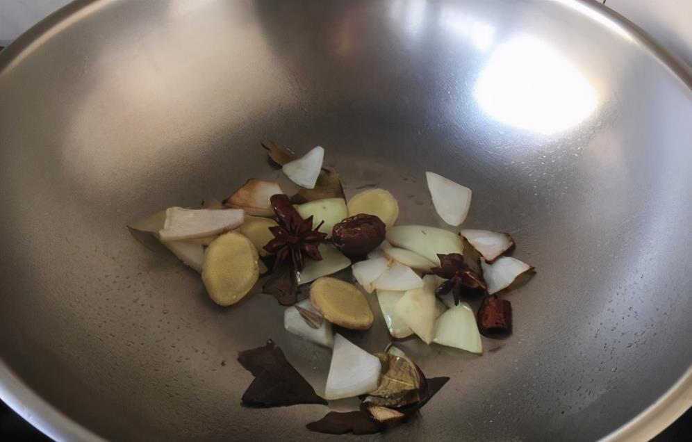炖土豆|牛肉炖大白菜，健康美味，好吃又营养