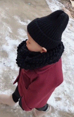 |搞笑GIF趣图:说实话,这钢琴真不错!有谁知道是什么牌子的?