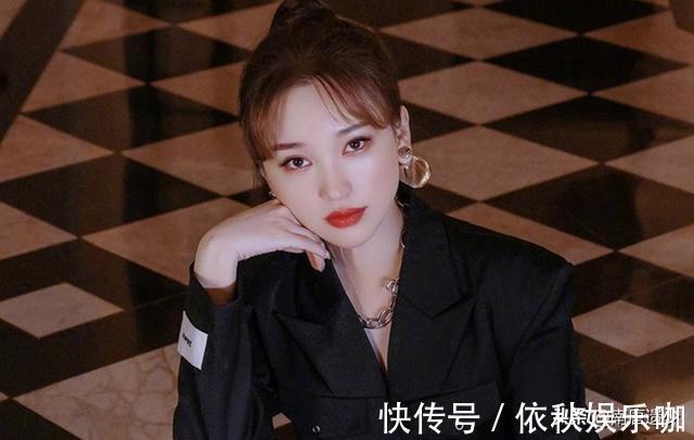 《浪姐》第一季已播完一年,有人赚得盆满钵满,有人继续在家抠脚