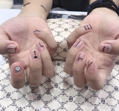 欧美酷帅风美甲,酷girl必备!