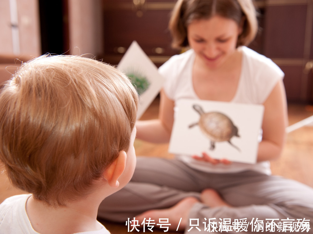 爸爸妈妈|过早识字到底好不好?这个年龄阶段是孩子最佳识字期,妈妈别错过