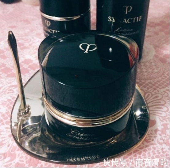 紧致|松弛肌鱼尾纹等初老现象出现,抗老面霜那么多,如何选择有效款?