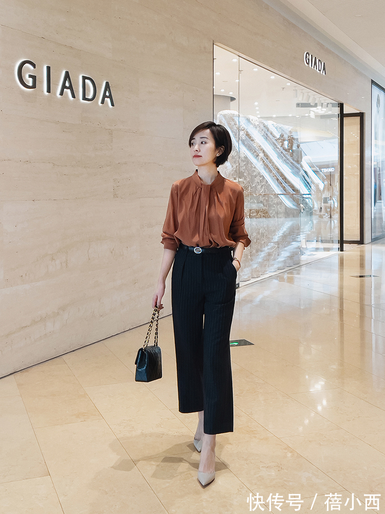 高腰裤|奔三奔四的女人,建议多穿“高腰裤”,好看的款式和版型都选好了