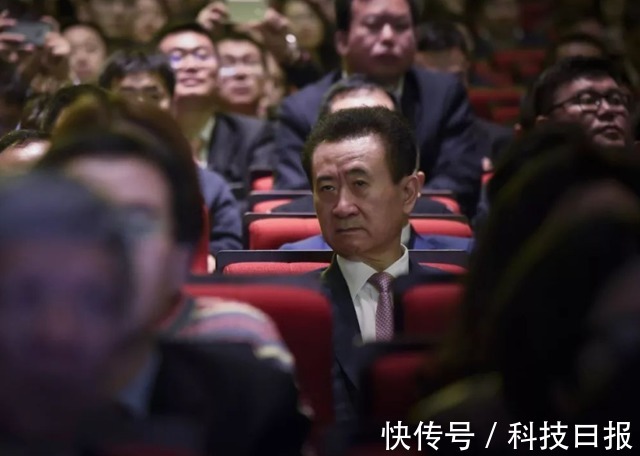 房地产|堪称内地“李嘉诚”:套现600亿“逃离”地产,顶峰跳水摆脱命运