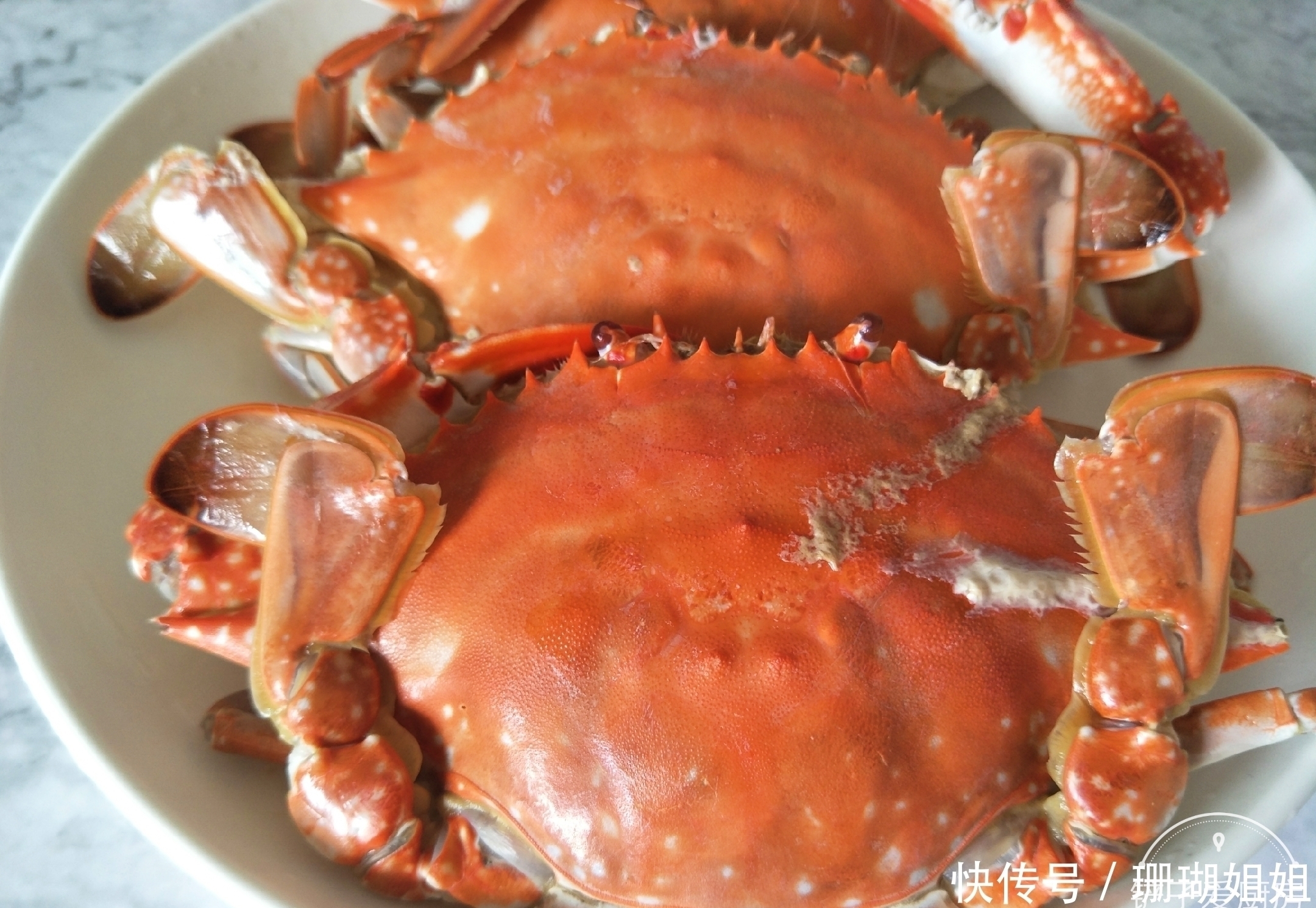 蒸螃蟹时,需要几分钟?冷水蒸还是热水蒸?教你好吃做法