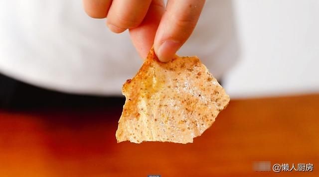 豆腐别红烧了,教你一个新吃法,好吃到停不下来,又香又酥