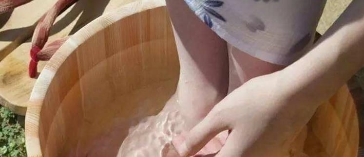 宫寒|女人来例假时,一定记住“2洗3不洗”,养护子宫,妇科炎症不来扰