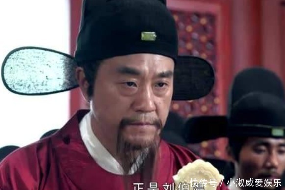 告老还乡|朱元璋宴请功臣后,刘伯温马告老还乡,只因杯底刻了四个字