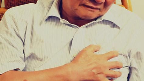 控制血压|71岁老人出门散步时突然倒地不起,送医后方知是“脑中风”!