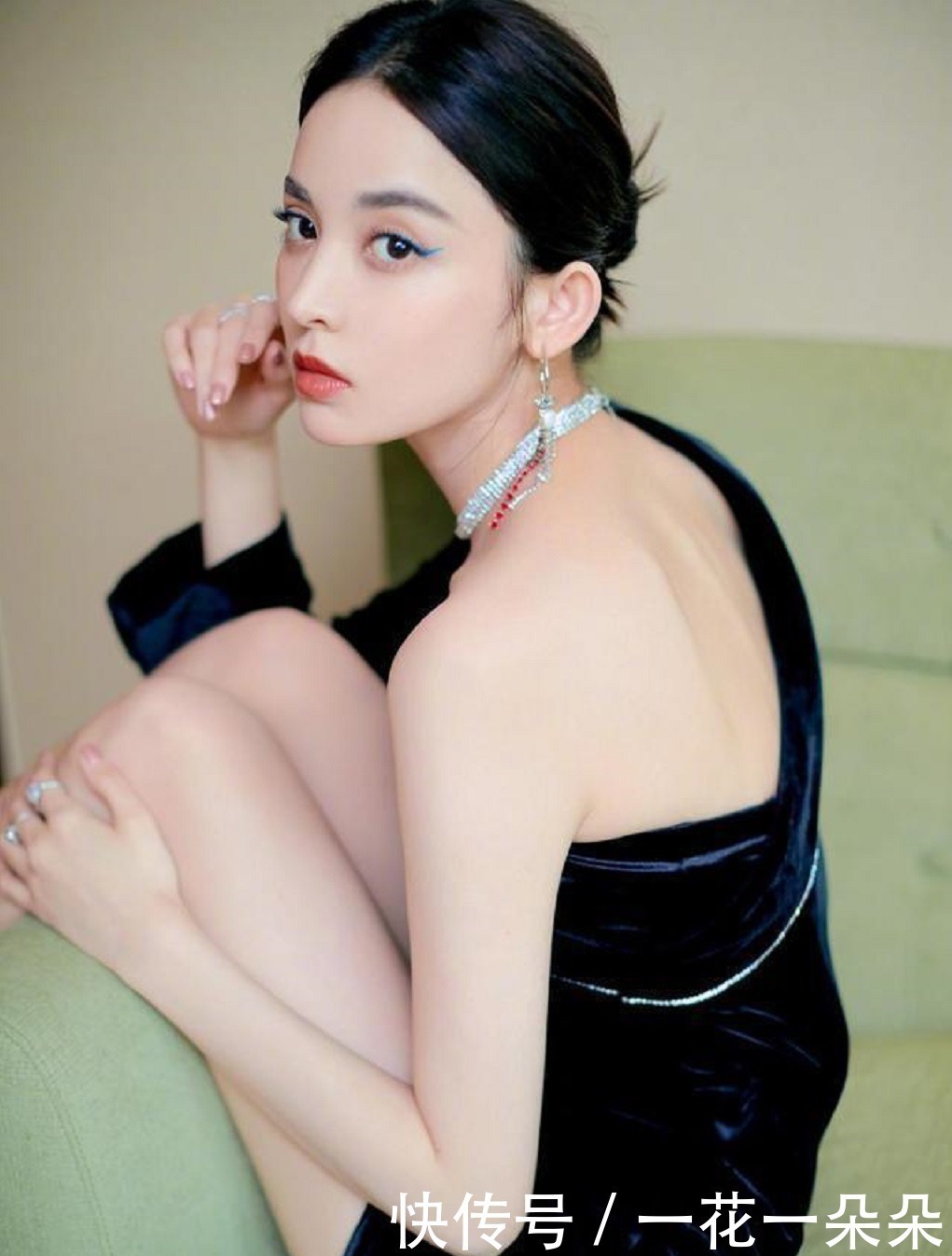 脸上有这5大特征的女生,天生的“带妆脸”,素颜干净清纯有气质