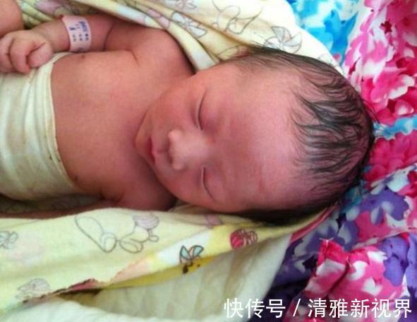 娘胎|宝宝有3个特征,说明在娘胎中过得“滋润”,你家孩子中几条