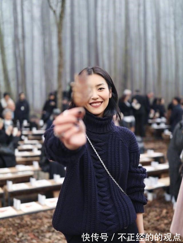 性感|既通勤又休闲,学会刘雯这4套穿搭技巧,保你性感可爱又时髦显瘦!