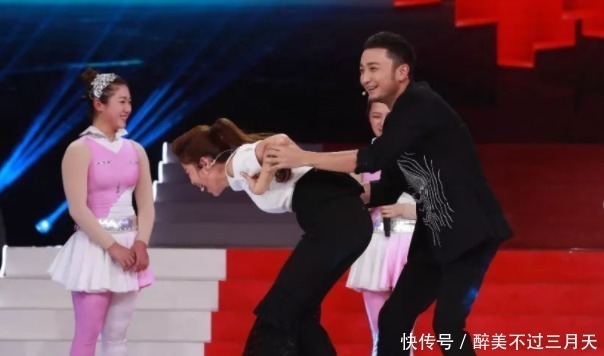 央视主持人张蕾亮相《星光大道》,这下身旁的朱迅尴尬了