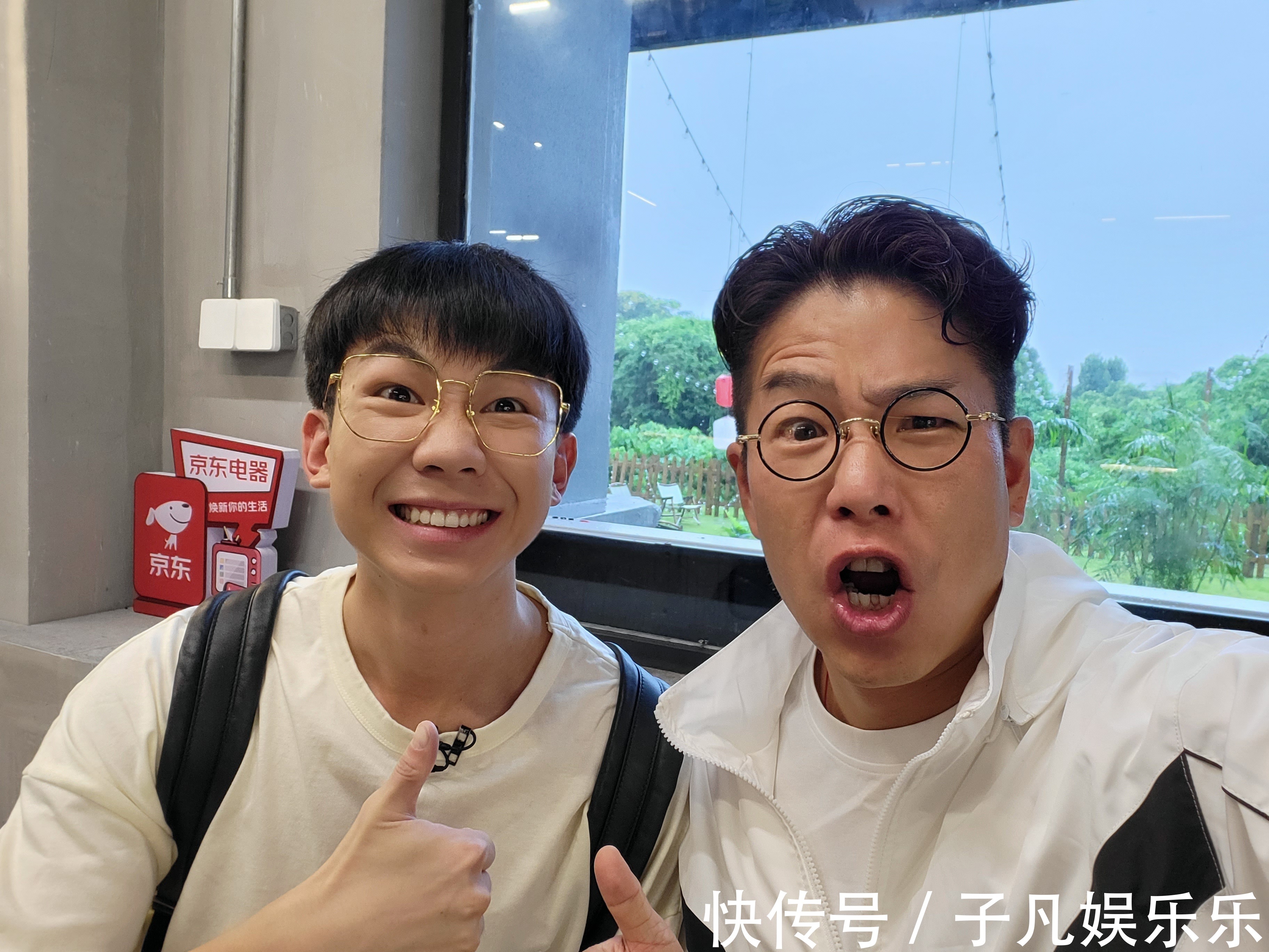 網(wǎng)友艷福不淺,《披荊斬棘的哥哥》哥哥們手機(jī)相冊(cè)私照曝光