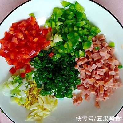 会做这些黄金蛋炒饭，你比大厨都牛气