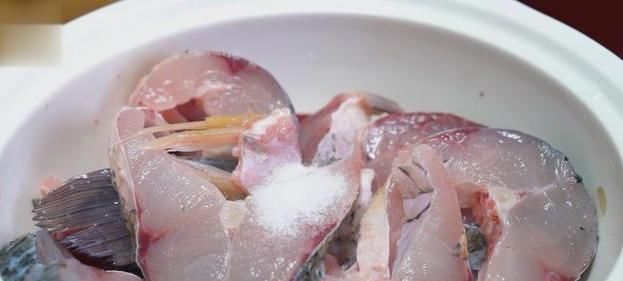  把鱼|水煮鱼很多人都喜欢吃，教你一个简单的做法，鲜香麻辣很过瘾