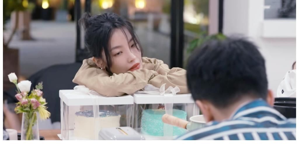半熟恋人:两位女生被冷落的原因找到了,一个太通透,一个太偏激