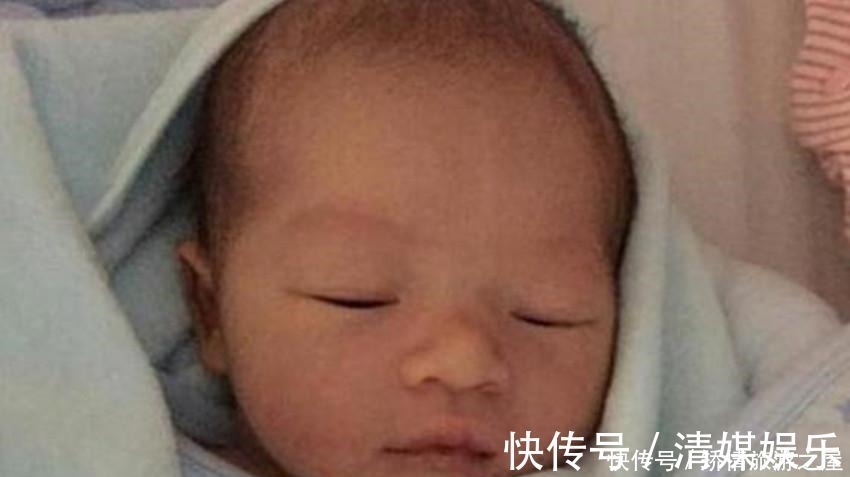 男宝|11斤重的男宝出生七天后,一直都没睁眼,医院检查后,全家人乐了