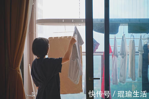 阳台|三种电器代替晾衣杆，告别脏乱差，把休闲功能还给阳台
