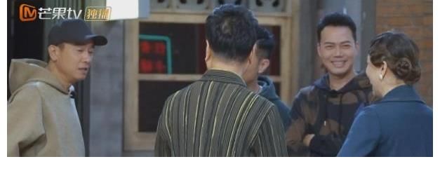 陈小春铁面无私,黎耀祥只能借钱买单,邓萃雯翻白眼注入灵魂