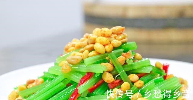 红干椒|冬天多吃芹菜身体好,分享5种芹菜做法,清爽解腻,孩子不挑食!