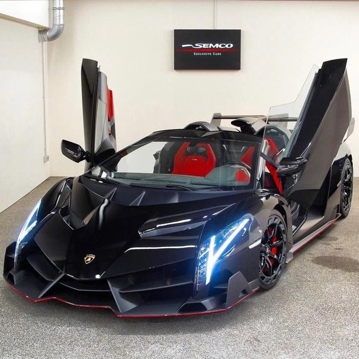 ro造型足够犀利运动，Lamborghini Veneno Roadster喜欢吗？