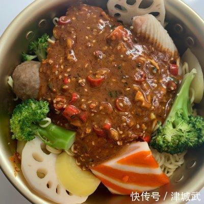 泡面的神仙吃法！麻酱拌面连吃三天都不够