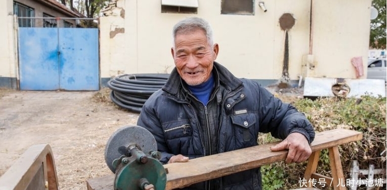 上涨|74岁大爷养骨半年,骨密度慢慢上涨,这2件事值得学习