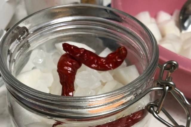  大鱼大肉|泡萝卜简单又快速的做法，酸甜爽口，开胃下饭，大鱼大肉也不怕腻