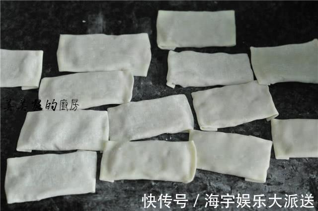 早餐别吃油条了,教你懒人做法,2块钱馄饨皮就搞定,比油条更香
