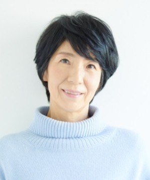 发型 40,50岁女人发型别乱剪,几款流行的中年发型,换对才年轻