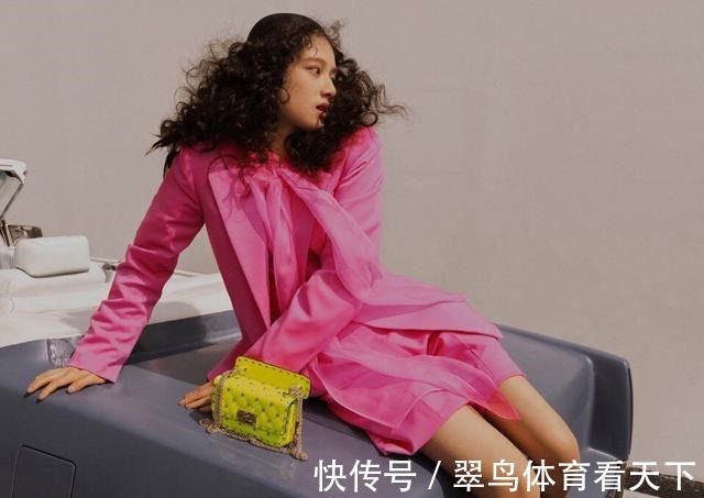 余诗曼|女人不想被叫大妈,尽量别留这4种“发型”,难看又俗气,贼招人烦!