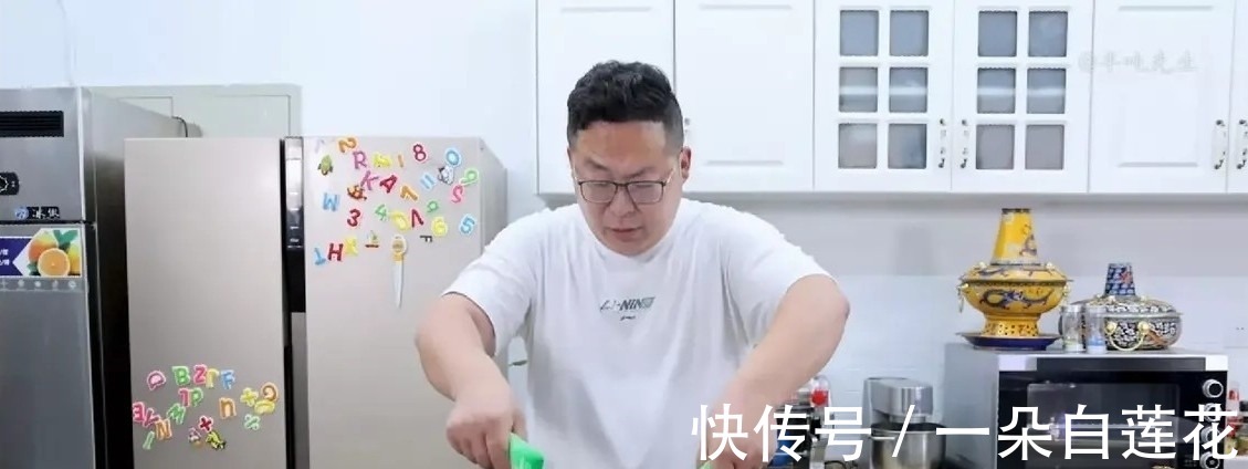 我们是需要正能量的吃播,还是用铺张浪费吸引眼球的视频
