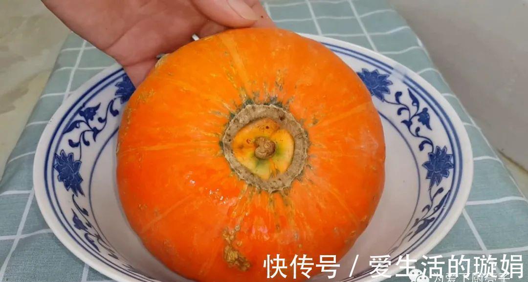 擀杖|南瓜丸子做法,锅里一炸,劲道又拉丝有弹性,出锅全家都抢着吃