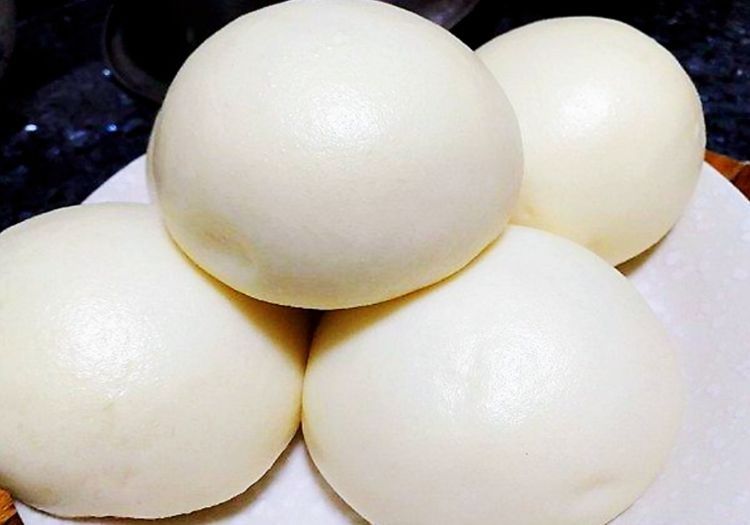 蒸馒头别只加酵母和白糖，多加一个料，馒头蓬松洁白，光滑不开裂