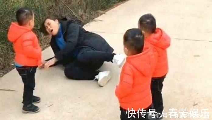 宝妈|妈妈摔倒在地,当3胞胎兄弟同时扶起妈妈时再也忍不住了!