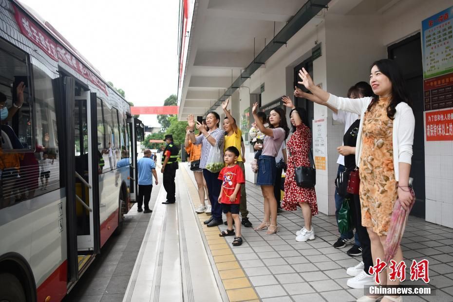 高三|高考在即 全国各地花式助考为考生加油