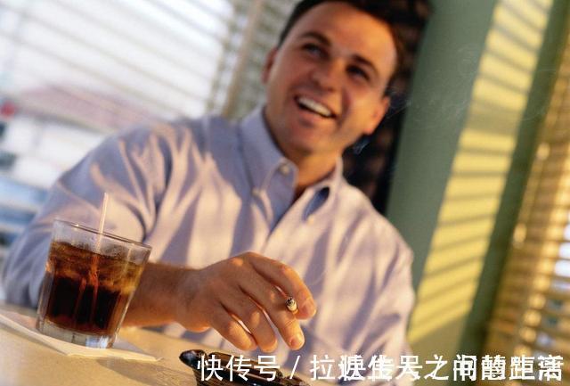 爸爸|有这些行为的爸爸要警惕,你正在消耗孩子对你的崇拜,请赶紧改正