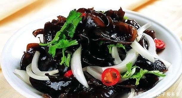 50岁后多吃“天然阿司匹林”，清理和软化血管，美容黑发更长寿！