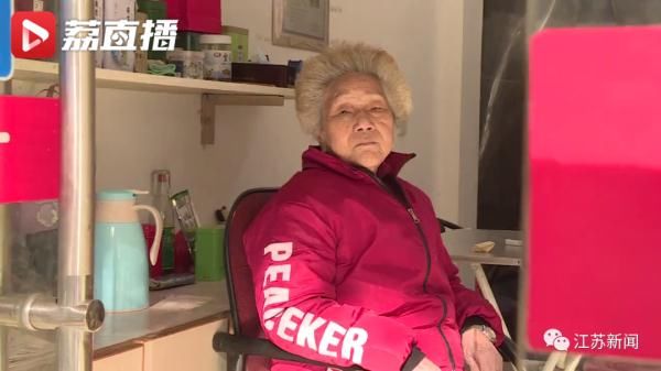 退休|出摊31年的90岁茶水奶奶“退休”了，茶水却未断供！只因……