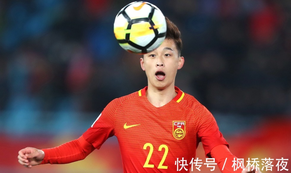 改造|李霄鹏对国足改造正式开始?26岁拼命三郎回归成重要标志,要拼了!