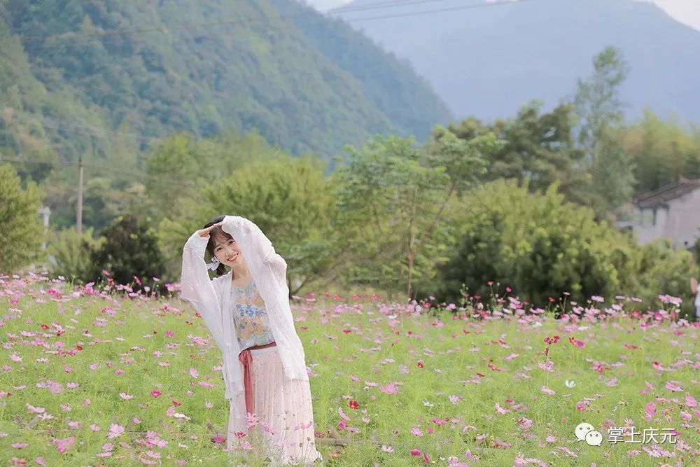 汉服&我的新时代赶考路丨传承：半城山水满城华裳 是风景也是传承