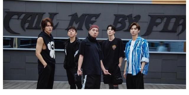 《披荆斩棘》淘汰獒犬，获得6张王牌，张晋才是四公最大的赢家