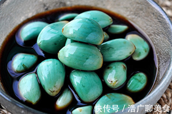 生姜|女人來大姨媽，常吃4種“重口味”食物，排出污血、預防炎癥