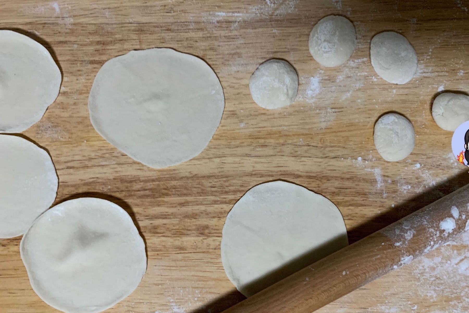 秋天吃饺子，韭菜芹菜都不如这个馅，2块钱一把，鲜香味美特好吃