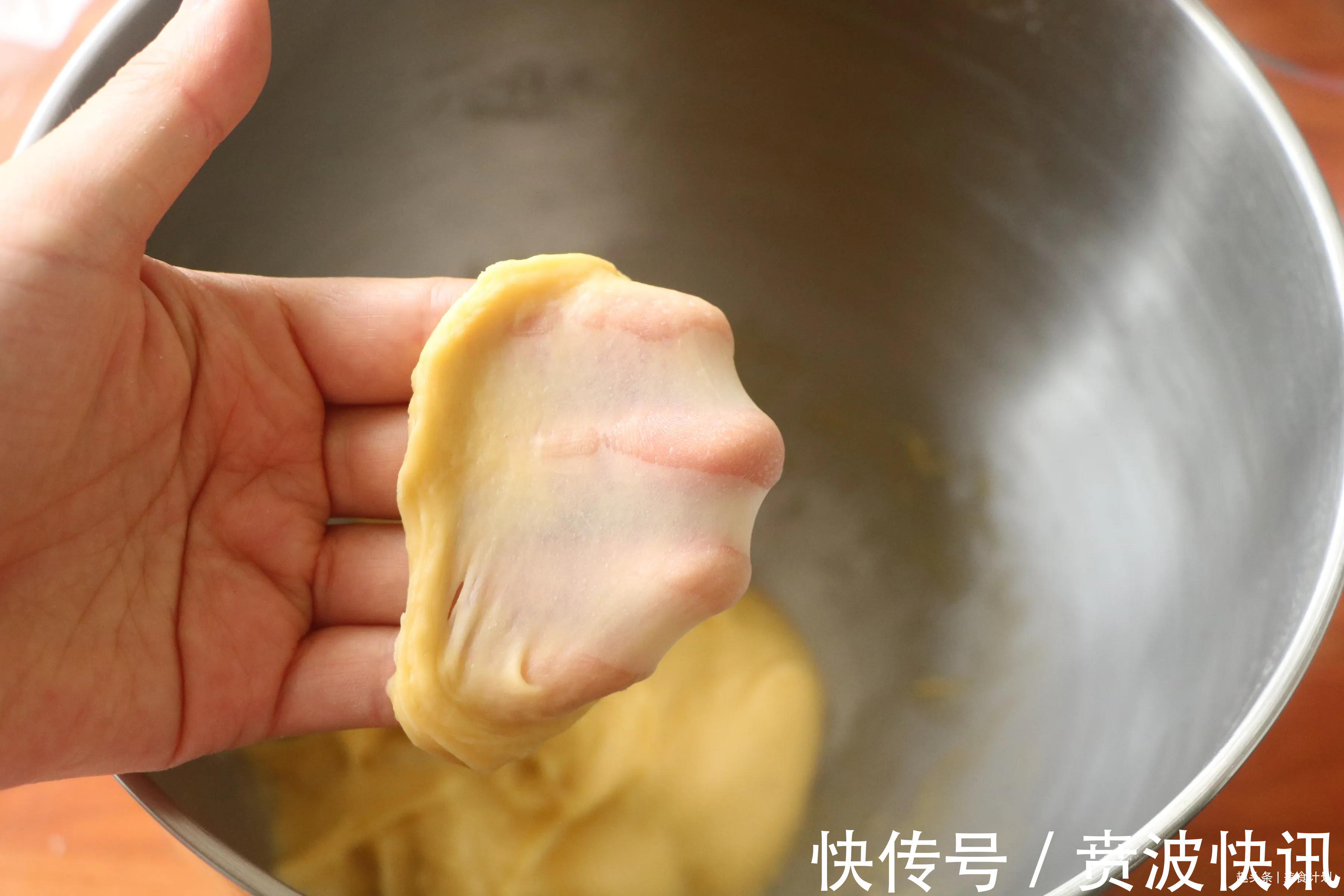 孩子|让你完全没有抵抗力的早餐，孩子一口气吃2个，又香又软百吃不腻