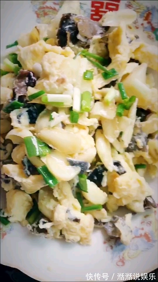 润肺止咳别只炖梨了,教你做个懒人小吃,肺润了,不咳了!