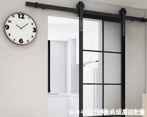 设计|卫生间切记别装平开门,现在都流行这样设计,太实用了