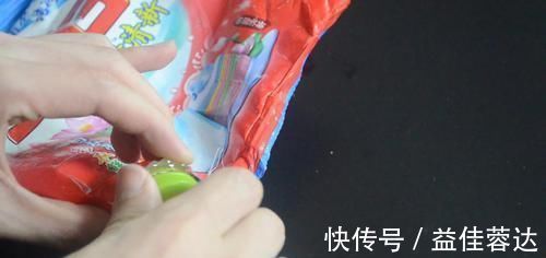 洗衣粉上套个塑料瓶,这个用途太厉害了,要是早点知道就好了