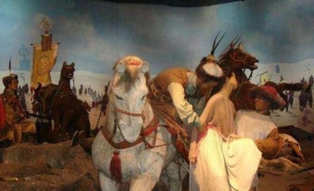 中国史上有名的无能皇帝:直接导致王朝灭亡,变卖妻女抵债